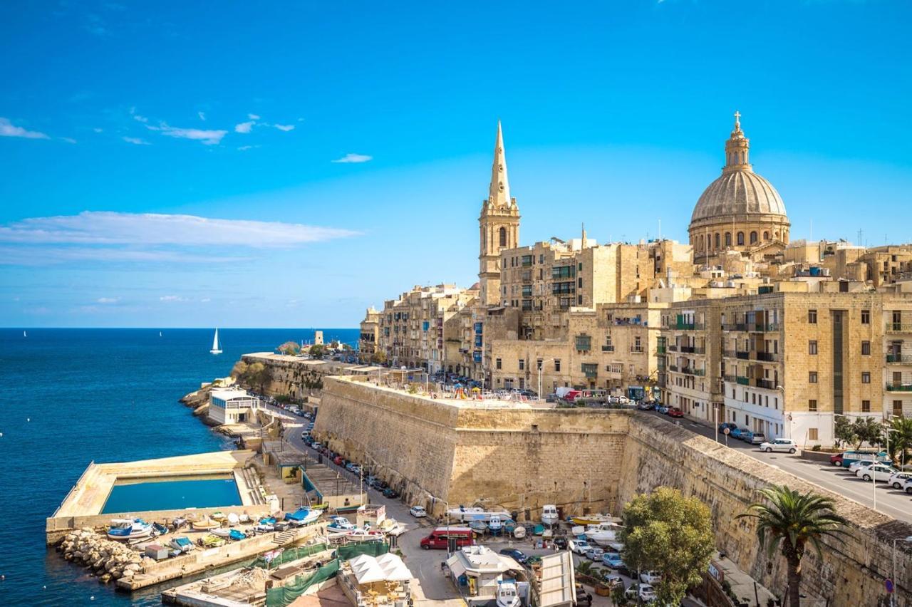 Beautiful One Bedroom Seafront Vpal1-1 * Floriana